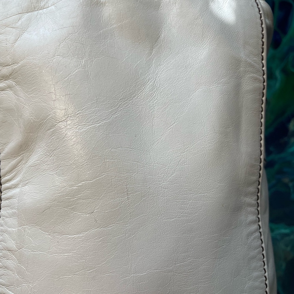 Miu Miu white leather hobo bag - Picture 4 of 15